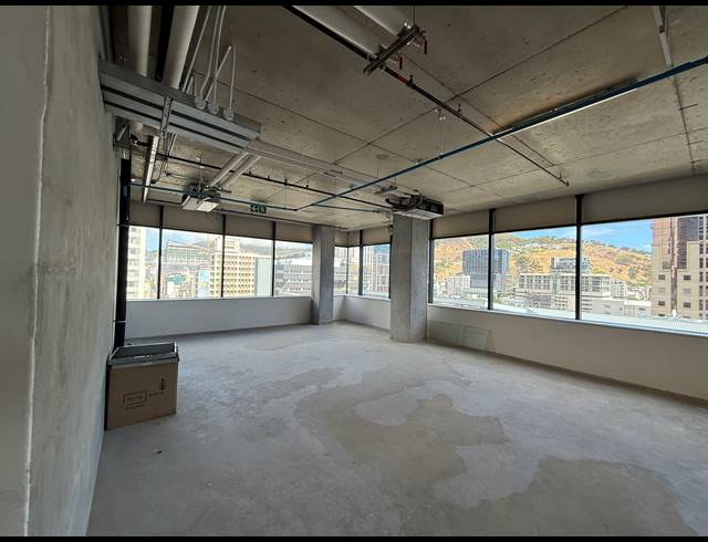 704M² OFFICE FOR SALE IN CAPE TOWN CITY CENTRE